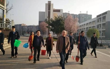 神龙医药集团参加中江县“感恩自然 绿化全川”植树活动
